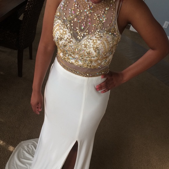 prom season is here so what better way to step out - Picture 4 of 6